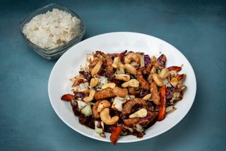 Svinjetina sa indijskim orahom