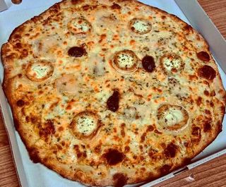 Pizza 4 Quesos (30 Cm.)