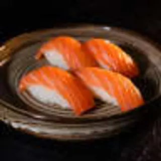 Nigiri De Salmón (4 Uds.)