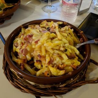 12. Patatas Bacon Y Queso