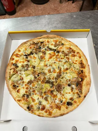 Pizza Caprichosa (Mediana)