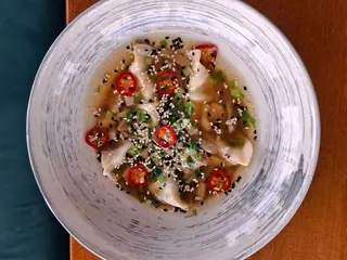 Суп Gyoza зі свининою та яловичиною