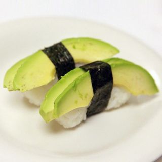 Nigiri avocado