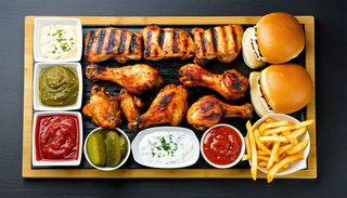 Platou de pui la gratar (pentru 4 persoane)