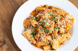 Rigatoni al Peito de Frango