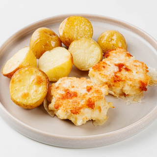 КАРТОПЛЯ ВІДВАРНА З КОТЛЕТАМИ НІЖНИМИ