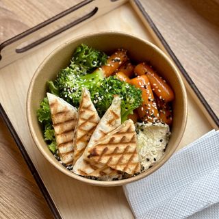 ХL боул №7(вегетеріанський) з хумусом та броколі