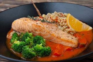 Семга с булгуром в томатном соусе (350 гр.)