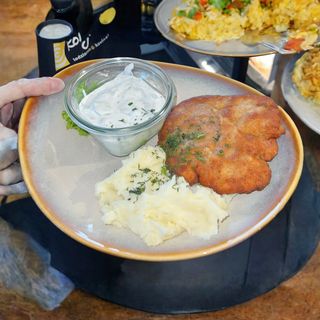 Kotlet schabowy z kością