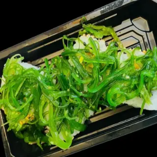 Uramaki de pollo teriyaki wakame roll (4 pzs.)
