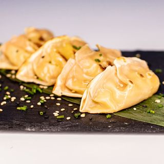 Gyozes pollastre i verdures