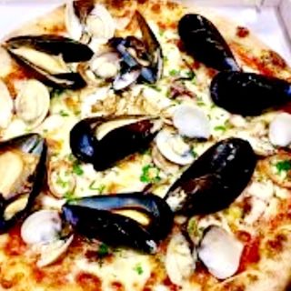 PIZZA FRUTTI DI MARE 