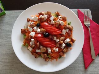 Salată de pui 470 gr