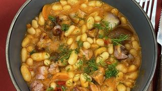 IAHNIE DE FASOLE CU CIOLAN