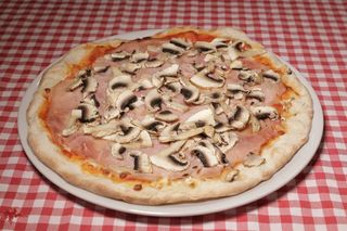 Pizza Prosciuto e funghi