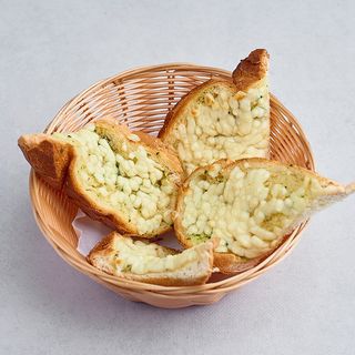 Pieczywo czosnkowe z serem