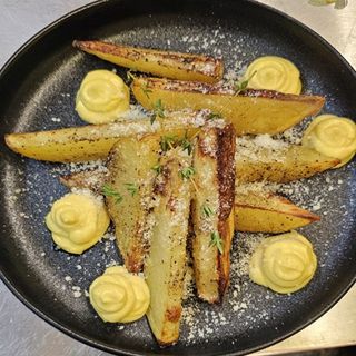 Картофи на фурна с Трюфелова Майонеза (250 гр.)