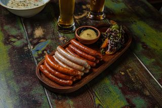 ქართული სოსისის დაფა