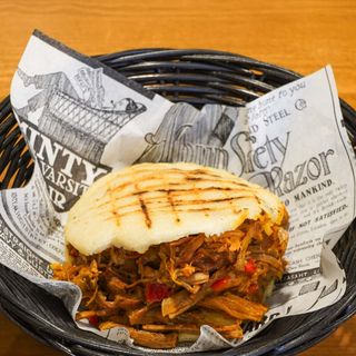 SG - Arepa de carne mechada