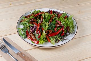 Տավարի մսով աղցան