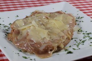 Cotoletta alla bolognese