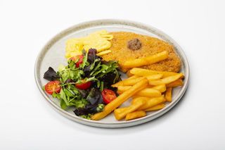 Шницель Курячий  з картоплею фрі та сирним соусом (450g)