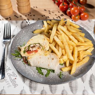 Egg wrap cu cartofi prajiti