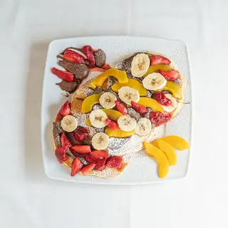 Pancake z Nutellą i owocem