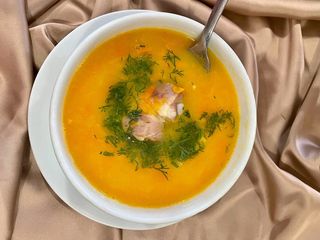 ბარდის სუპი შებოლილი ნეკნებით