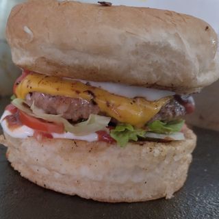 Пилешки бургер (450г)