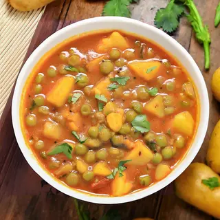 Aaloo mattar