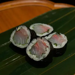 Maki de Shiromi + Shiso + Jengibre