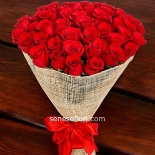 mazzo 11 rose rosse stelo lungo