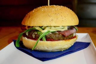 Panino con hamburger di scottona 180g