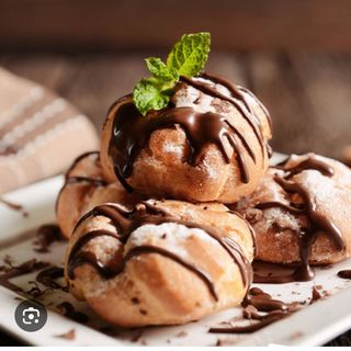 Profiteroles
