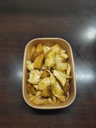 65. Pollo in salsa curry