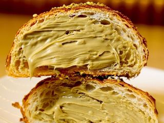 Дабл круасан з фісташкою