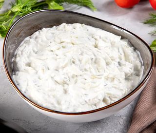 Աղցան Քամած մածուն