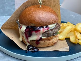 Бургер камамбер (360г)