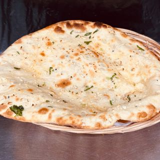 Cheese naan