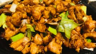 102.Pollo A La Bandeja