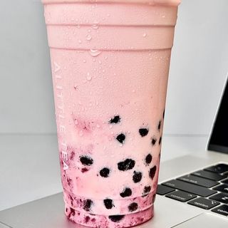 Milk tea con fragola-700ml 草莓茉莉冰奶