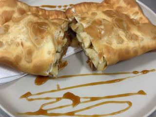 Pastel de Banana com Doce de Leite