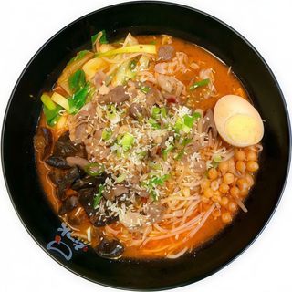 Fideos de Arroz con Lonchas de Ternera y Vegetales