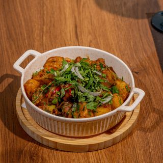 ოჯახური ღორის ხორცით