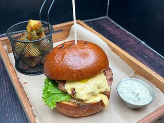 Бургер Святий Патрик (350/100/30g)