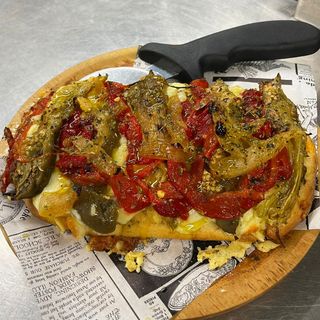 Pinsa Escalivada cocinada a la brasa