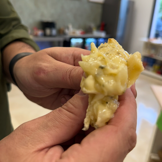 Empanada De Cebolla Y Queso (1 Ud.)