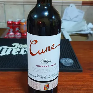 Vino Tinto Cune (Rioja)