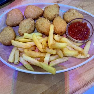 Menú Infantil Nuggets De Pollo (8 Uds.)